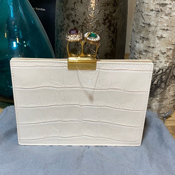 Alexander McQueen Two Finger Ring Clutch - Picture 3 of 8